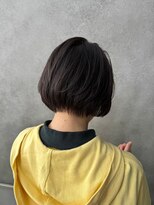 プラスイズム ヴェレン(PLUSISM Velen) 襟足すっきり大人の丸みショート
