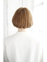 トランクイルグラフ(TRAN9UIL graph)&nbsp;20代30代40代　ニュアンスカールのバッサリボブ【草津】