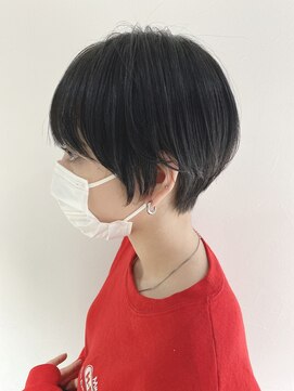 セラ バイ ユーレルム(SerA by U-REALM) 襟足スッキリ丸みショート！　担当　佃