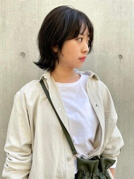 ニア 清澄白河(nir) 〈清澄白河 半個室〉ウルフボブ/オリーブグレー