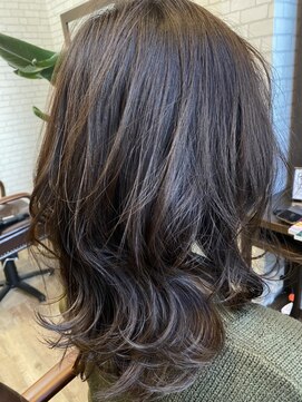 ラシクベル(Lashiku Belle) 韓国セミロング　ヨシンモリヘア