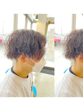 レジット メンズ ヘアサロン(LEGIT MEN's HAIR SALON) センターパート×ツイスパ