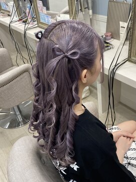 アリエス 渋谷駅東口店(Aries) 髪リボンのハーフツイン