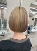 少し丸みのあるミニボブ