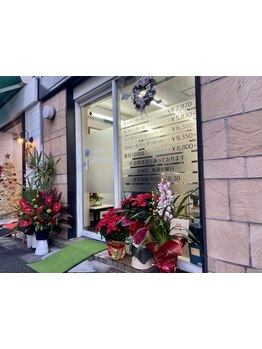 ≪リーズナブル×ベテランスタイリストによる高技術≫大人女性向けの地域密着型のマンツーマンサロン☆