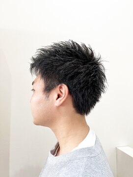 デザイニングヘアードゥ(designing hair Deux) メンズ刈り上げ無しスパイキーショート