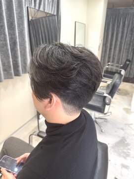 サロンワン(Salon1) 前下がりスタイル