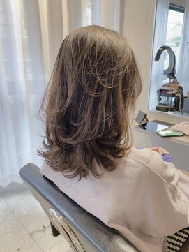 アン たまプラーザ(un) フェイスラインレイヤーミディアム【たまプラーザ髪質改善】