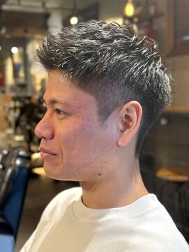 ニゲラ 町田(NIGELA) アップバングショート