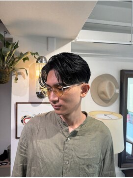 メゾンフォーメン 心斎橋店(Maison for men) センターパート/ニュアンスパーマ/テーパーフェード/刈り上げ