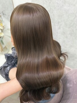 ラビス(Lovis) ミディアム/暗めカラー/デザインカラー/フェイスフレーミング