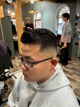 MEN’S HAIR/サーフカール/刈り上げセンターパート/柏