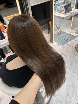 ロンドルピナス 小倉(Lond Lupinus) ミディアムレイヤーカット/似合わせカット/大人ガーリー/20代