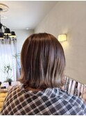 グラデーション　グレージュ