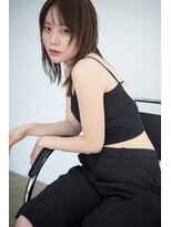 フィーカ(Fiika)&nbsp;レイヤーカット/小顔ヘア/伸ばしかけヘア/ベージュ【肥後橋】