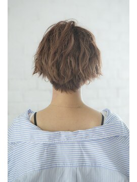 ミエル ヘア 新宿(miel hair) 〈mielhair新宿〉抜け感ショート　　バレイヤージュ