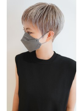 カライング(ing) スーツ短髪ツーブロック束感モテる黒髪シークレットパーマ流行