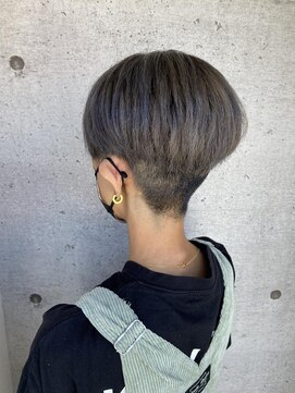 シー バイ スタイル(SEA by STYLE) 刈り上げショートxシルバー