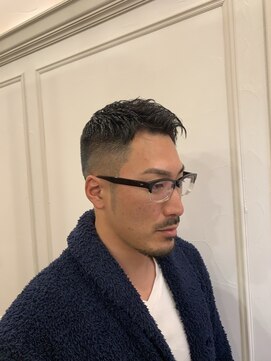 ワイズバーバー ギンザ 神田御茶ノ水店(Y's BarBer GINZA) メンズカット×フェード×アップバング<理容室>