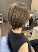 美人ショートボブ