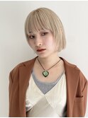 ミルクティーアッシュグレージュハイトーンカラーウルフボブ