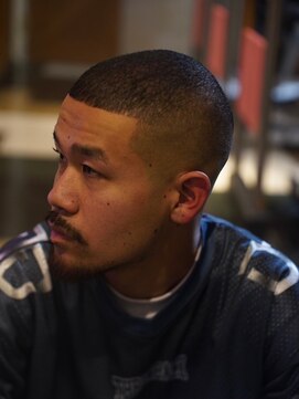 メリケンバーバーショップ コウベ(MERICAN BARBERSHOP KOBE) バズイージーパーマ
