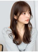 小顔くびれ×透明感ブラウンロング