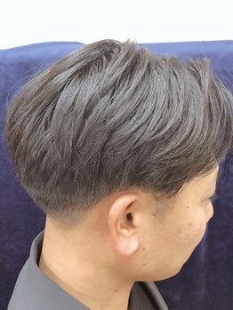 【30～40代男性に人気】お客様の髪質と頭皮に真摯に向き合う、プロフェッショナルな高精度カット
