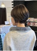 白髪ぼかしハイライト・くびれショート