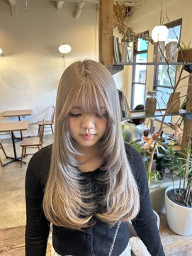 プカナ ラ(pukana_La) レイヤーカット×ミルクティーベージュ