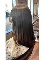 エスト(est.) ミディアムレイヤー×ミネコラトリートメント 20代30代40代50代