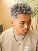 サンディーズバーバーショップ(Sandees) ツイスト/ブリーチハイライト/ホワイトメッシュ/フェード