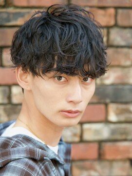 ルーシー 名古屋栄(LUCEY) センターパートニュアンスパーマフェザーパーマ波巻きパーマ
