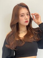 ロジェ(Loge)&nbsp;ヘーゼルベージュレイヤーカットワンカール顔周りカット