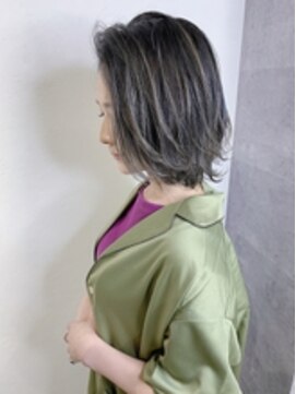 アンダーバーホワイト 天神店(_WHITE) 大人ハイライトグラデーションヘルシーレイヤーウルフショート