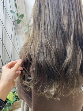 美容室 パルス 静岡鷹匠店(PALS) カーキベージュ