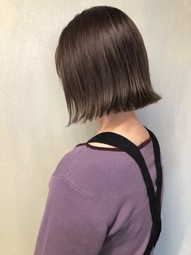 レイリー(Reilly) 切りっぱなしボブ×オリーブブラウン