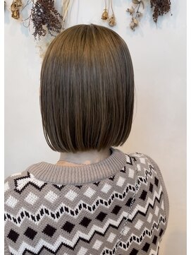 シャンプーボーイ セントラル 博多(SHAMPOO BOY central) ベージュ