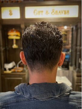 バレス 田町(BALES) <理容室>[メンズ/床屋/シェービング/ヘッドスパ/田町/芝浦]