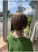 20代30代40代抜け感ショートレイヤーミルクティベージュ