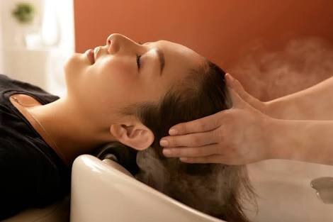【極上の癒し】アロマヘッドスパ