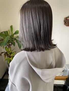 ルフテ(LOFTE) 外ハネミディアムヘア×グレージュカラー☆