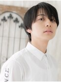長めバングがレトロsexyなネイビーブラックショートi仙台