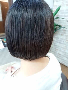 ライムヘアービューティフィー(Lime hair beautify) スリークボブ【髪質改善、ストレート、ボブ、花園、円町】