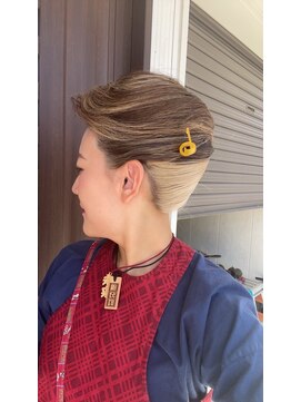 ステア ケース(stair case) ハイライト　インナーカラー　MIX ミルクティー　夜会巻き