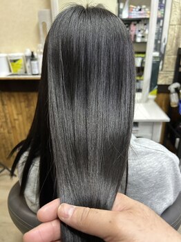 クオーレ(CUORE)の写真/お客様一人ひとりの髪質やダメージなどのお悩みに合わせた商材の使用や施術をご提案します―。