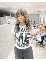 チェレ ロッソ 金剛店(Chere rosso)&nbsp;エアタッチバレイヤージュ・ホワイトブロンド・レイヤーカット