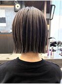 栄ミニボブ透明感カラーグレージュ