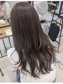 オリーブグレージュ