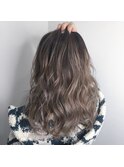シルバーグレージュバレイヤージュ